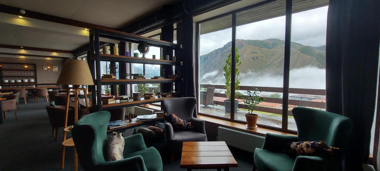 Alpine Lounge Boutique Hotel Kazbegi Ngoại thất bức ảnh