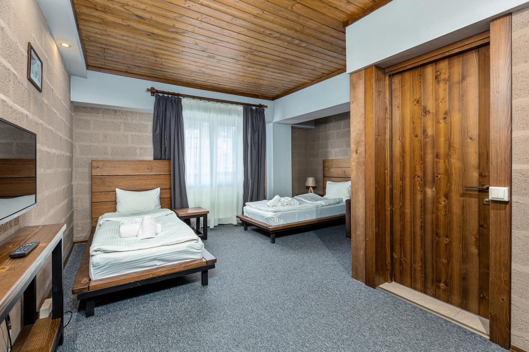 Alpine Lounge Boutique Hotel Kazbegi Phòng bức ảnh
