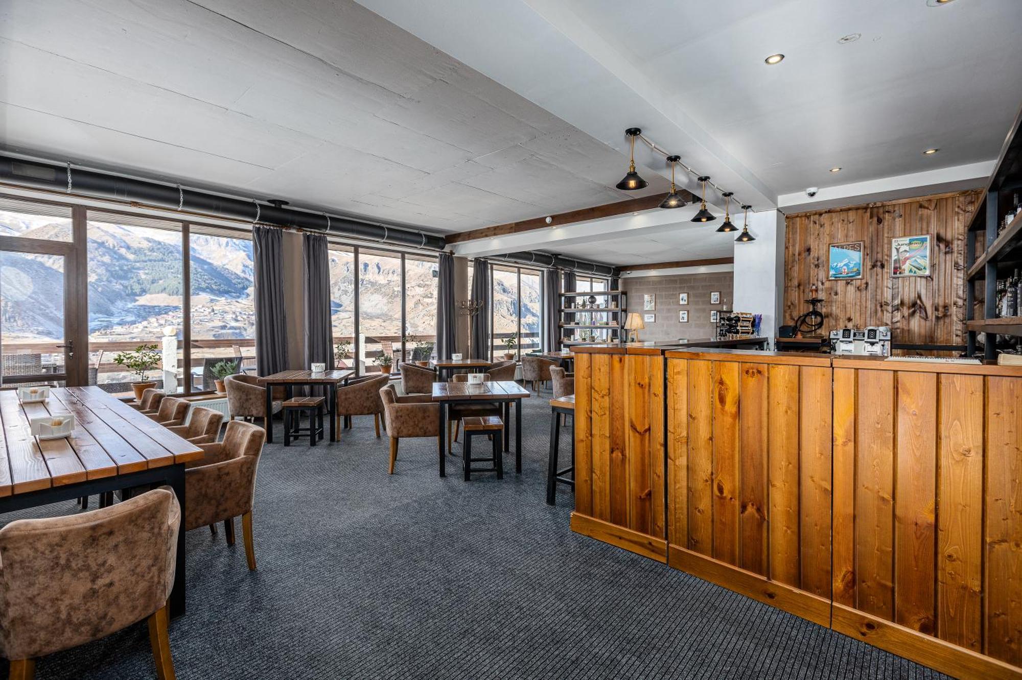 Alpine Lounge Boutique Hotel Kazbegi Ngoại thất bức ảnh