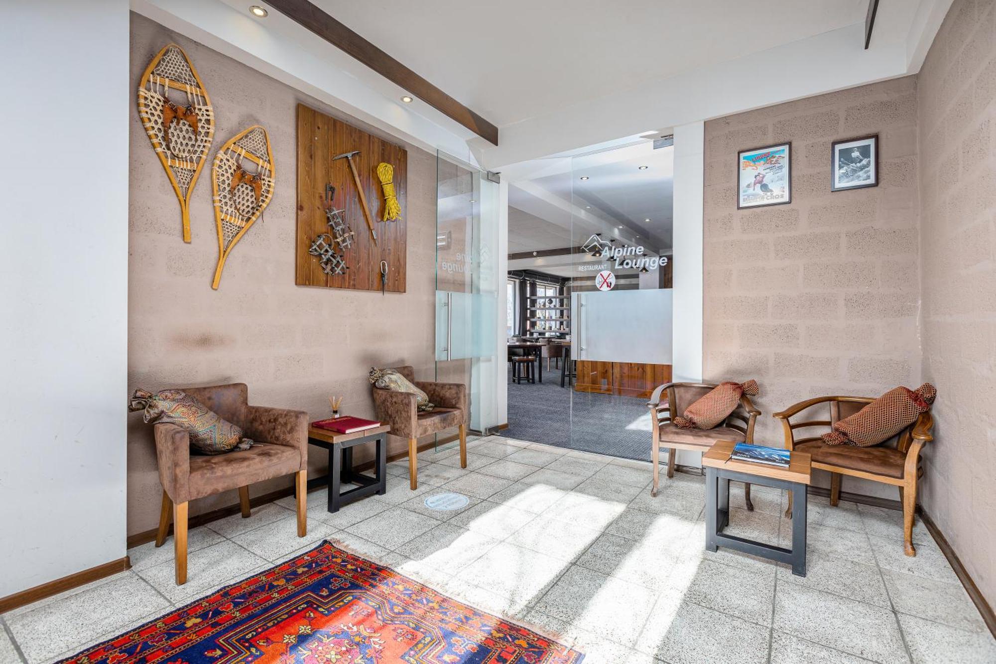 Alpine Lounge Boutique Hotel Kazbegi Ngoại thất bức ảnh