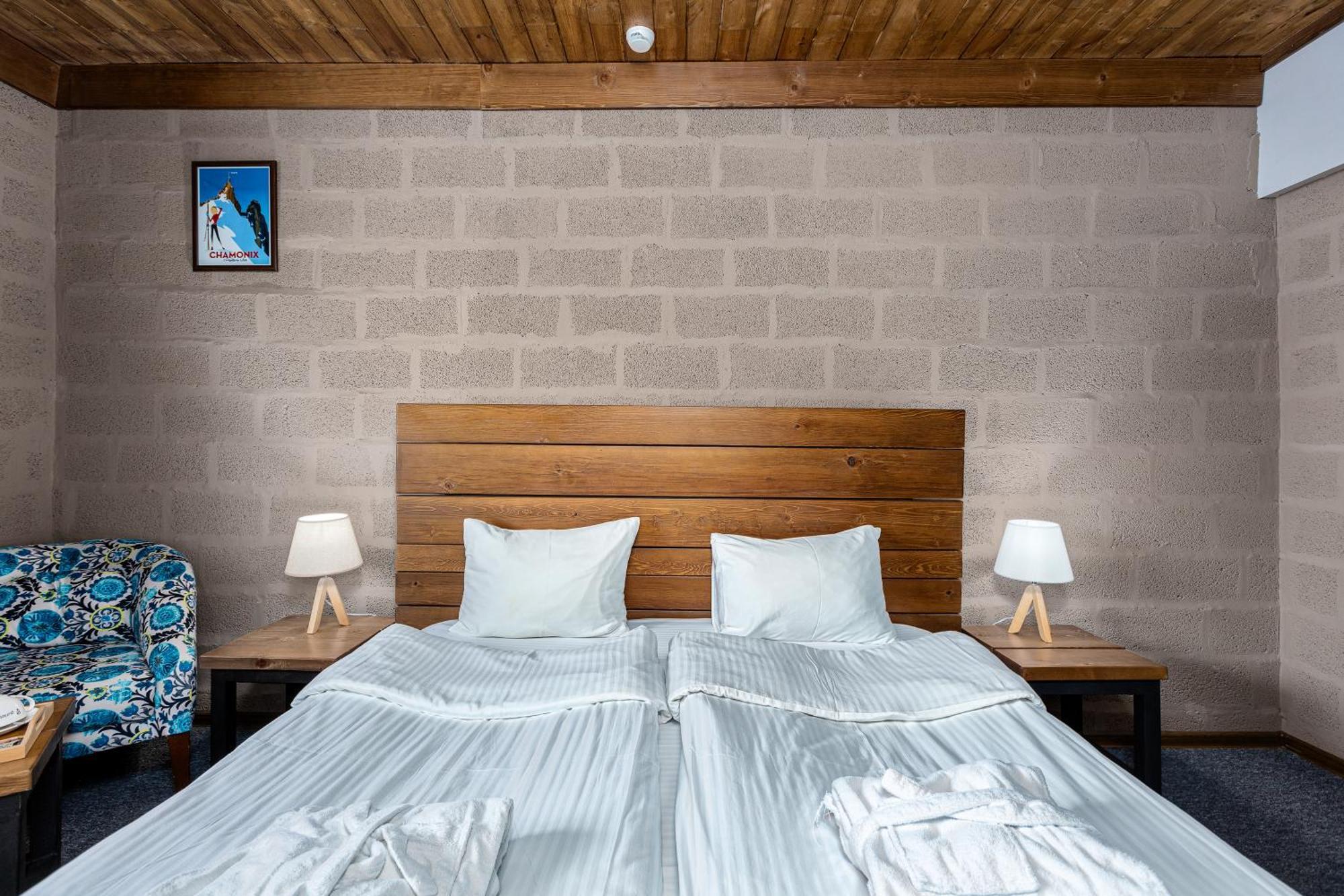 Alpine Lounge Boutique Hotel Kazbegi Ngoại thất bức ảnh