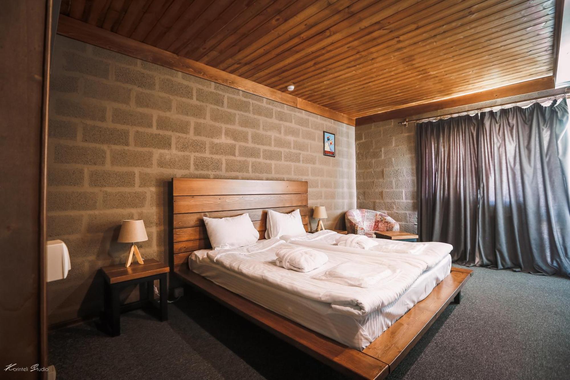 Alpine Lounge Boutique Hotel Kazbegi Ngoại thất bức ảnh