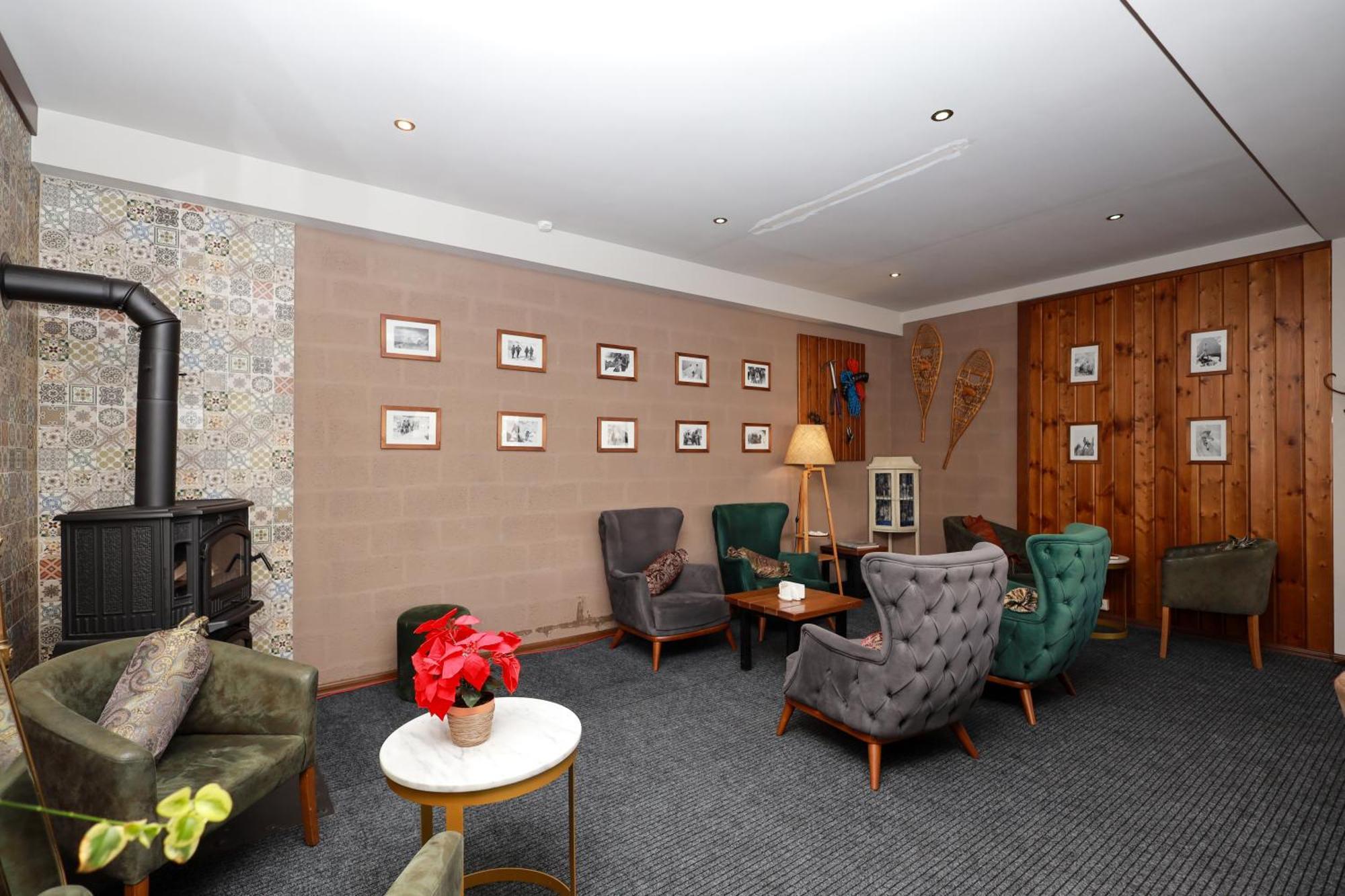 Alpine Lounge Boutique Hotel Kazbegi Ngoại thất bức ảnh